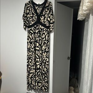Enfocus Studio Black and Cream Flutter Sleeve Maxi Gown